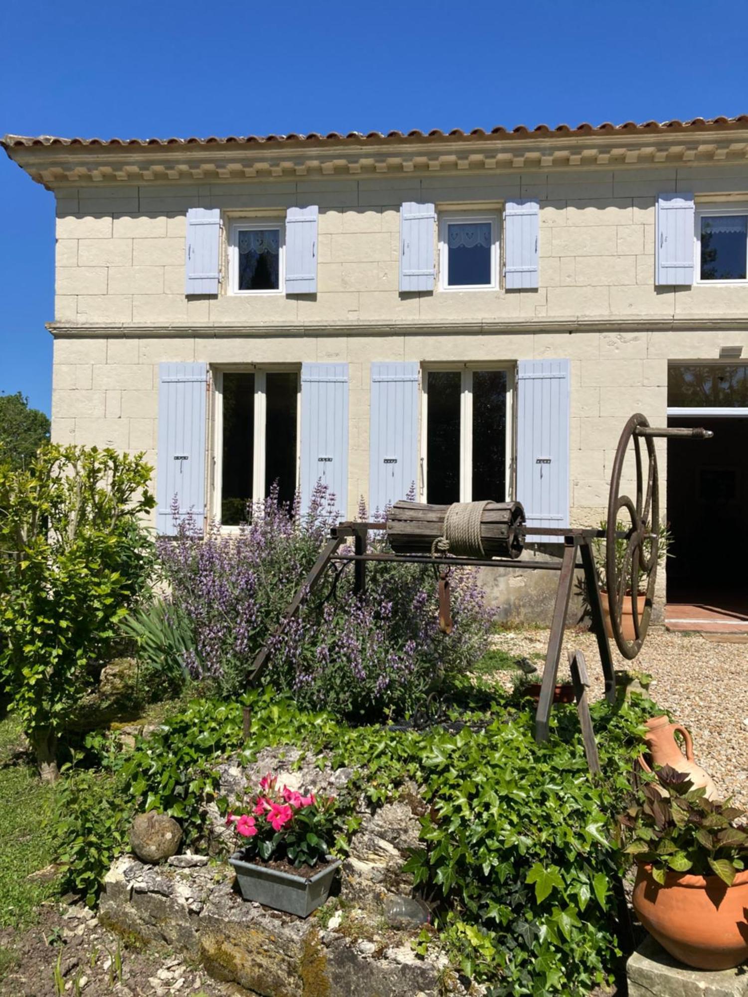 Les Ganivelles Διαμέρισμα Saint-Dizant-du-Gua Εξωτερικό φωτογραφία